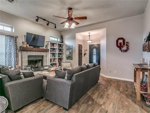 1220 Clover Rd, Moore, OK 73160 photo 8