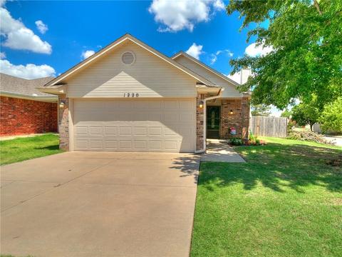 1220 Clover Rd, Moore, OK 73160 photo 1