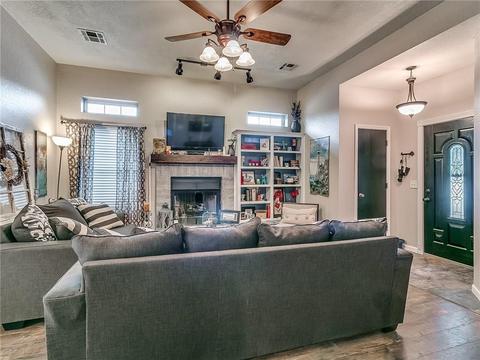 1220 Clover Rd, Moore, OK 73160 photo 9