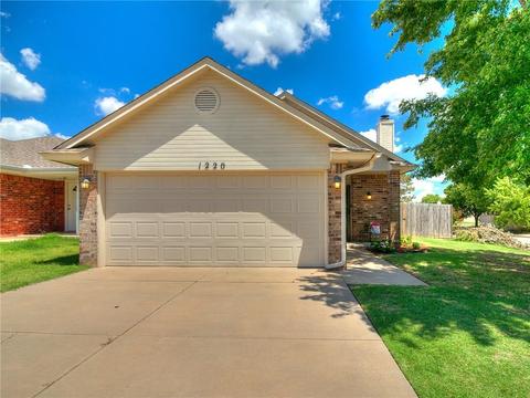 1220 Clover Rd, Moore, OK 73160 photo 2