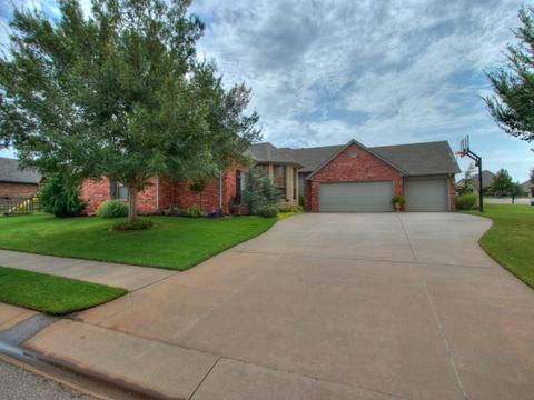 508 Cloudview Pl, Edmond, OK 73003 photo 3