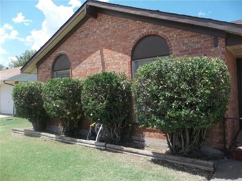 617 Mercury, Altus, OK 73521 photo 2