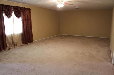 620 Sky Cir, Altus, OK 73521 photo 4