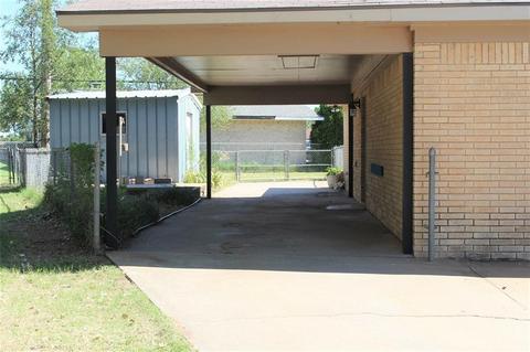620 Sky Cir, Altus, OK 73521 photo 28