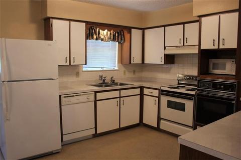 620 Sky Cir, Altus, OK 73521 photo 7