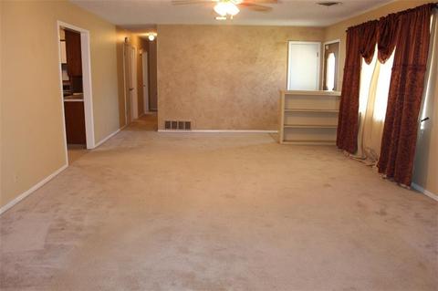 620 Sky Cir, Altus, OK 73521 photo 6