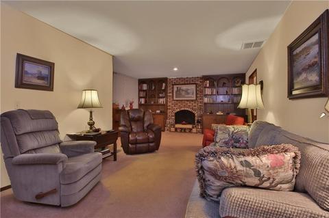3709 N Riverside Dr, Bethany, OK 73008 photo 4