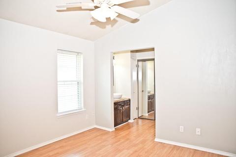 2128 Lonnie Ln, Moore, OK 73170 photo 12