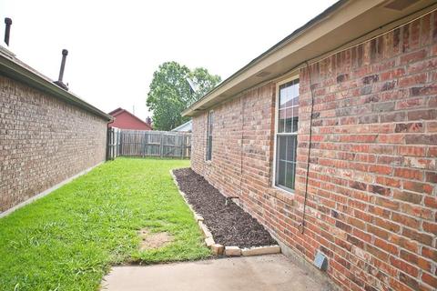 2128 Lonnie Ln, Moore, OK 73170 photo 20