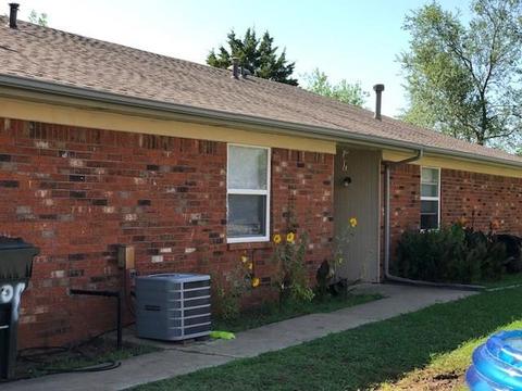 608 Elizabeth, Tecumseh, OK 74873 photo 1