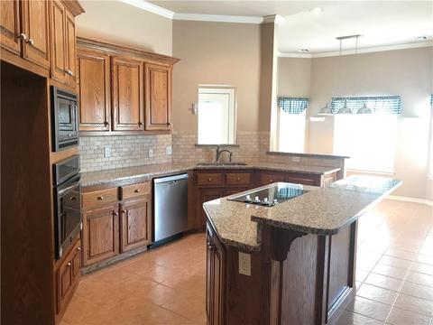 2120 NE 18th St, Moore, OK 73160 photo 12
