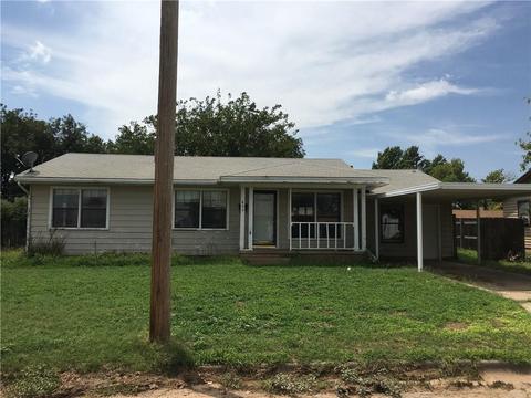 409 Pine, Frederick, OK 73542 photo 2
