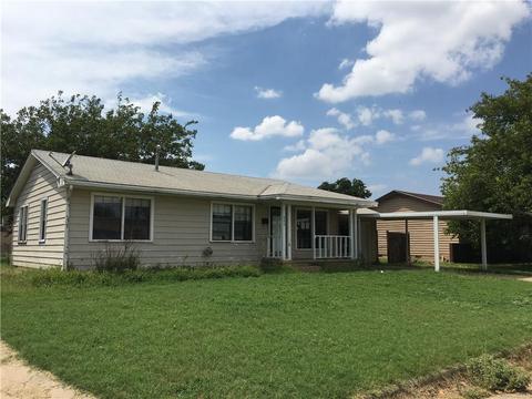 409 Pine, Frederick, OK 73542 photo 1