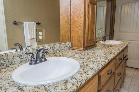 913 Ryan Rd, Moore, OK 73160 photo 31
