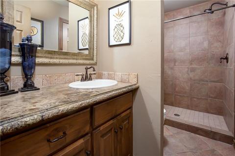 3201 Sycamore Dr, Moore, OK 73160 photo 22