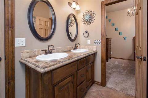 3201 Sycamore Dr, Moore, OK 73160 photo 27