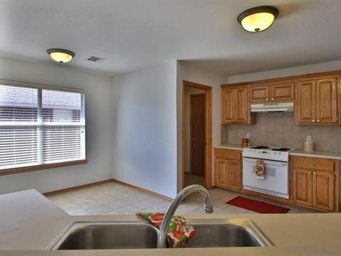 724 Elder, Mustang, OK 73064 photo 10