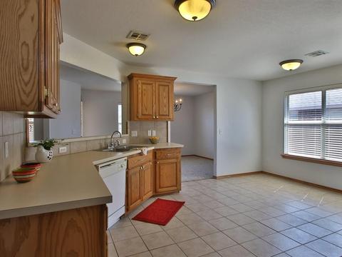 724 Elder, Mustang, OK 73064 photo 9
