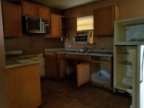 701 N Crain, Altus, OK 73521 photo 6