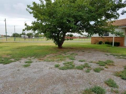 701 N Crain, Altus, OK 73521 photo 15
