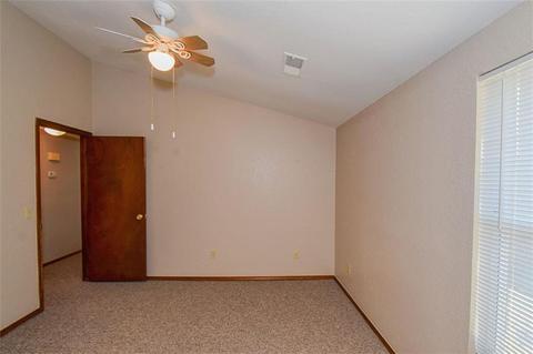 2127 Goodrich Dr, Moore, OK 73170 photo 12