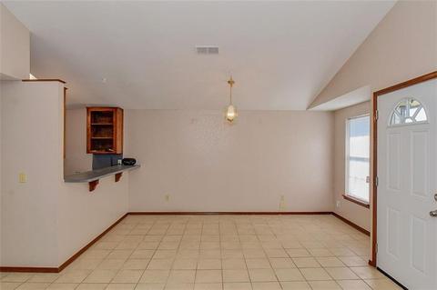 2127 Goodrich Dr, Moore, OK 73170 photo 5