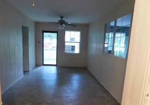 220 E Sullivan Ave, Mulhall, OK 73063 photo 2