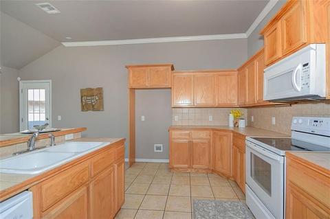 913 Eagle Cliff Dr, Norman, OK 73072 photo 9
