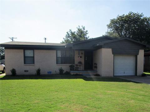 1711 Sunset Dr, Altus, OK 73521 photo 1