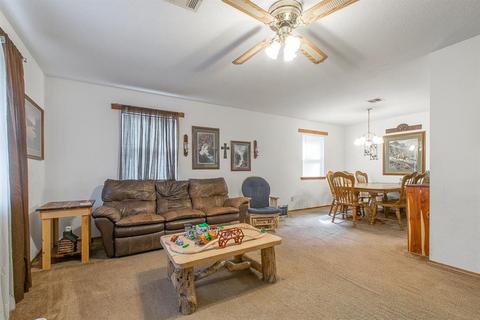 423 S 3rd St, Mcloud, OK 74851 photo 6