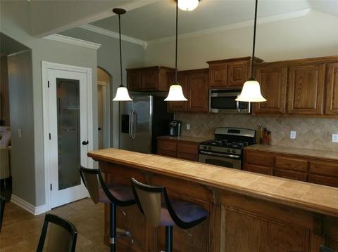 1300 Mead Cir, Moore, OK 73170 photo 6