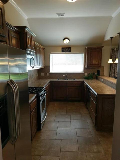 1300 Mead Cir, Moore, OK 73170 photo 5