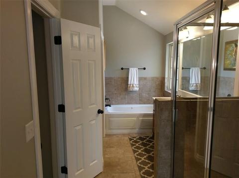 1300 Mead Cir, Moore, OK 73170 photo 18