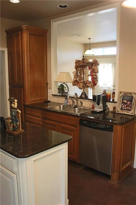 102 W End Ct, Tuttle, OK 73089 photo 9