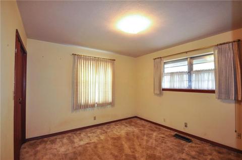 2209 E Robinson, Norman, OK 73071 photo 24