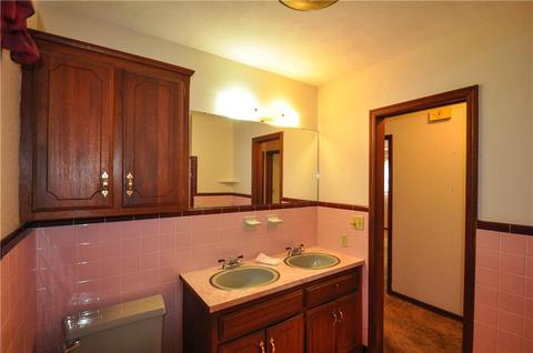 2209 E Robinson, Norman, OK 73071 photo 26