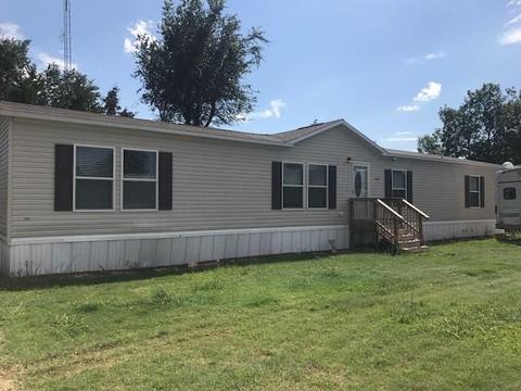 22520 E 1070, Clinton, OK 73601 photo 1