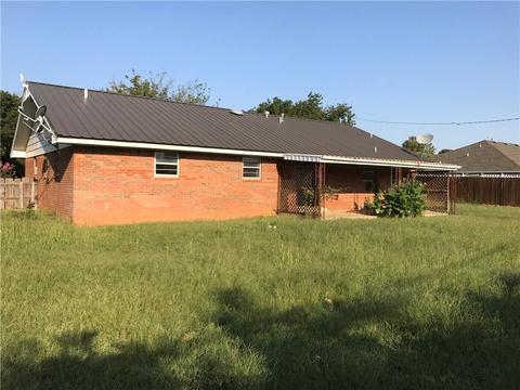 512 7th, Canute, OK 73626 photo 2