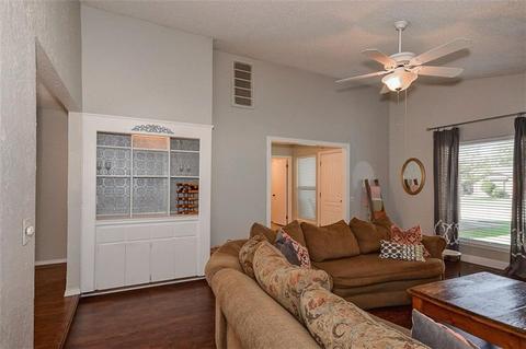804 N Parkview Cir, Moore, OK 73170 photo 8