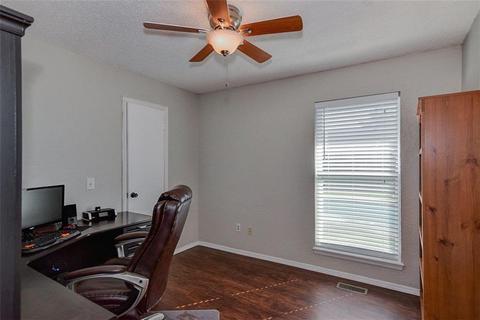 804 N Parkview Cir, Moore, OK 73170 photo 23