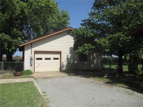203 Washington, Corn, OK 73024 photo 4