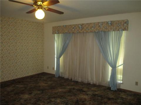 203 Washington, Corn, OK 73024 photo 15