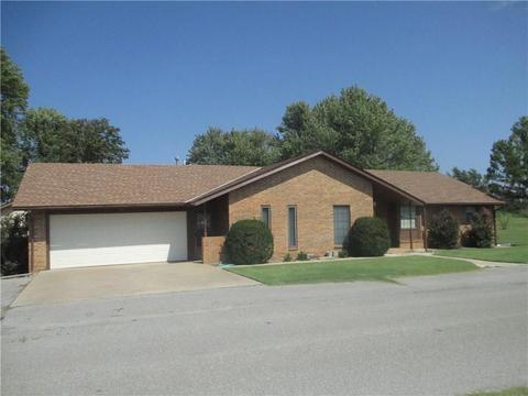 203 Washington, Corn, OK 73024 photo 2