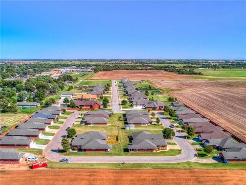 305 Golden Ter, Tuttle, OK 73089 photo 4