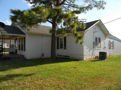 202 N Second St, Cheyenne, OK 73628 photo 3