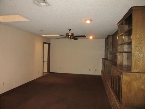 604 Taft St, Altus, OK 73521 photo 3