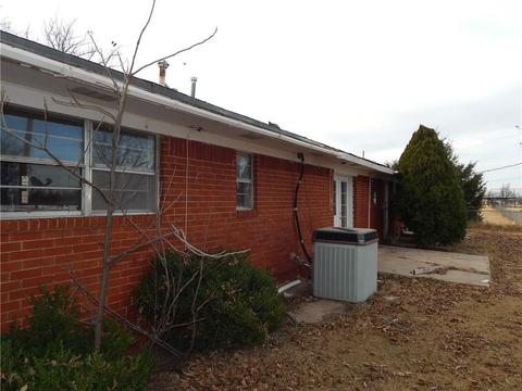 705 W A St, Eldorado, OK 73537 photo 23