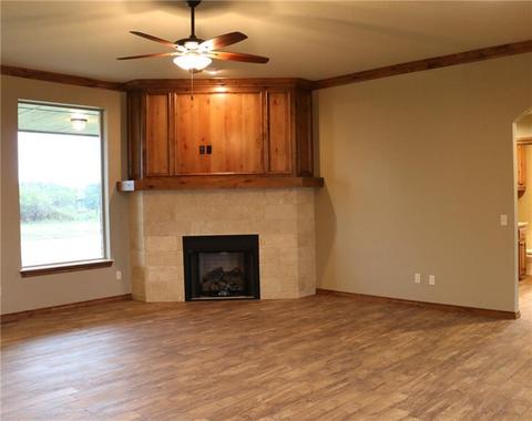 714 Hannah Dr, Tuttle, OK 73089 photo 4