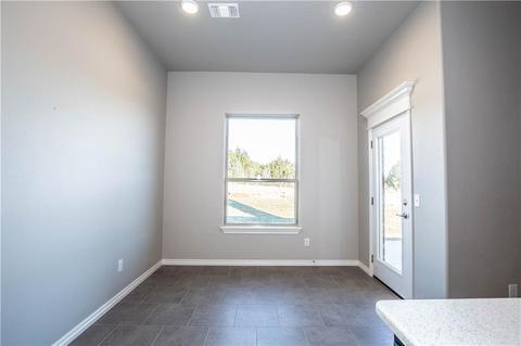 6317 Oxnard St, Edmond, OK 73034 photo 11