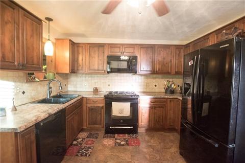 117 E Jefferson St, Tecumseh, OK 74873 photo 4